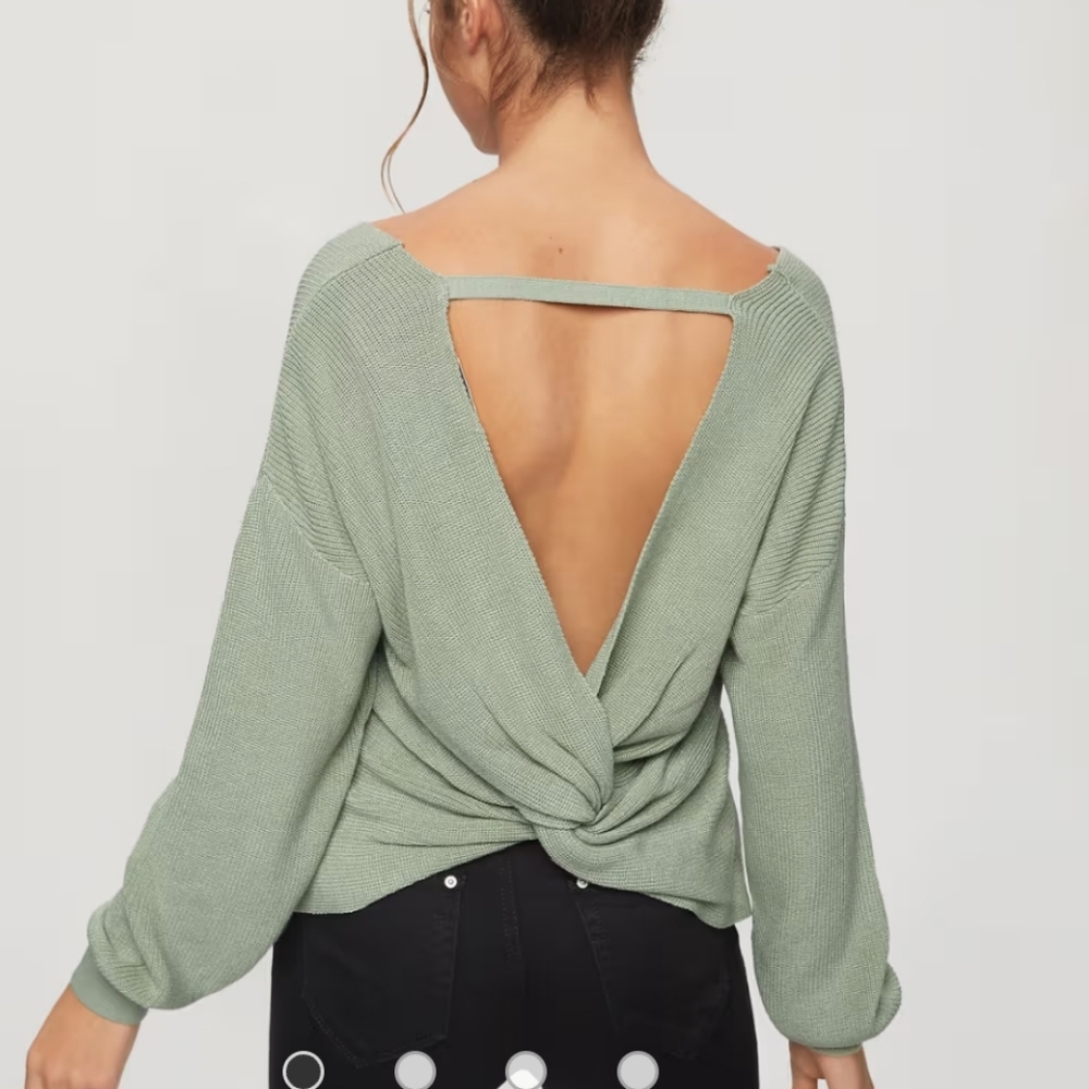 MISS SELFRIDGE V Neck with Twisted Back Sage Green Sweater Size 4